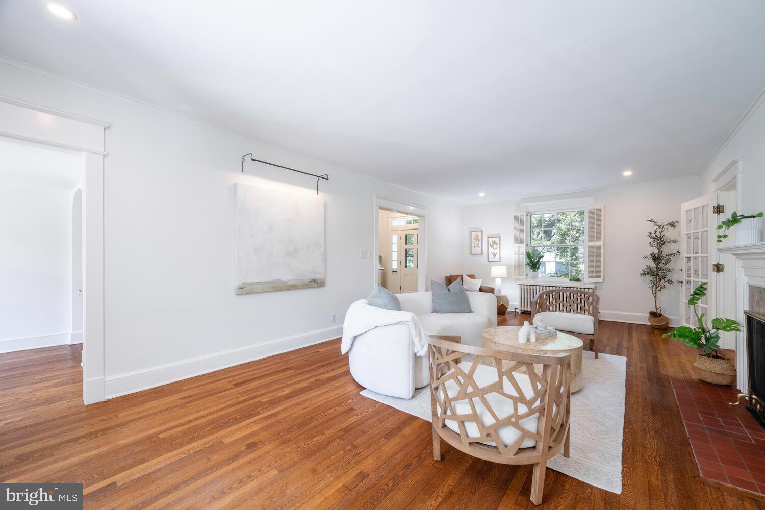 CHEVY CHASE VILLAGE - Residential