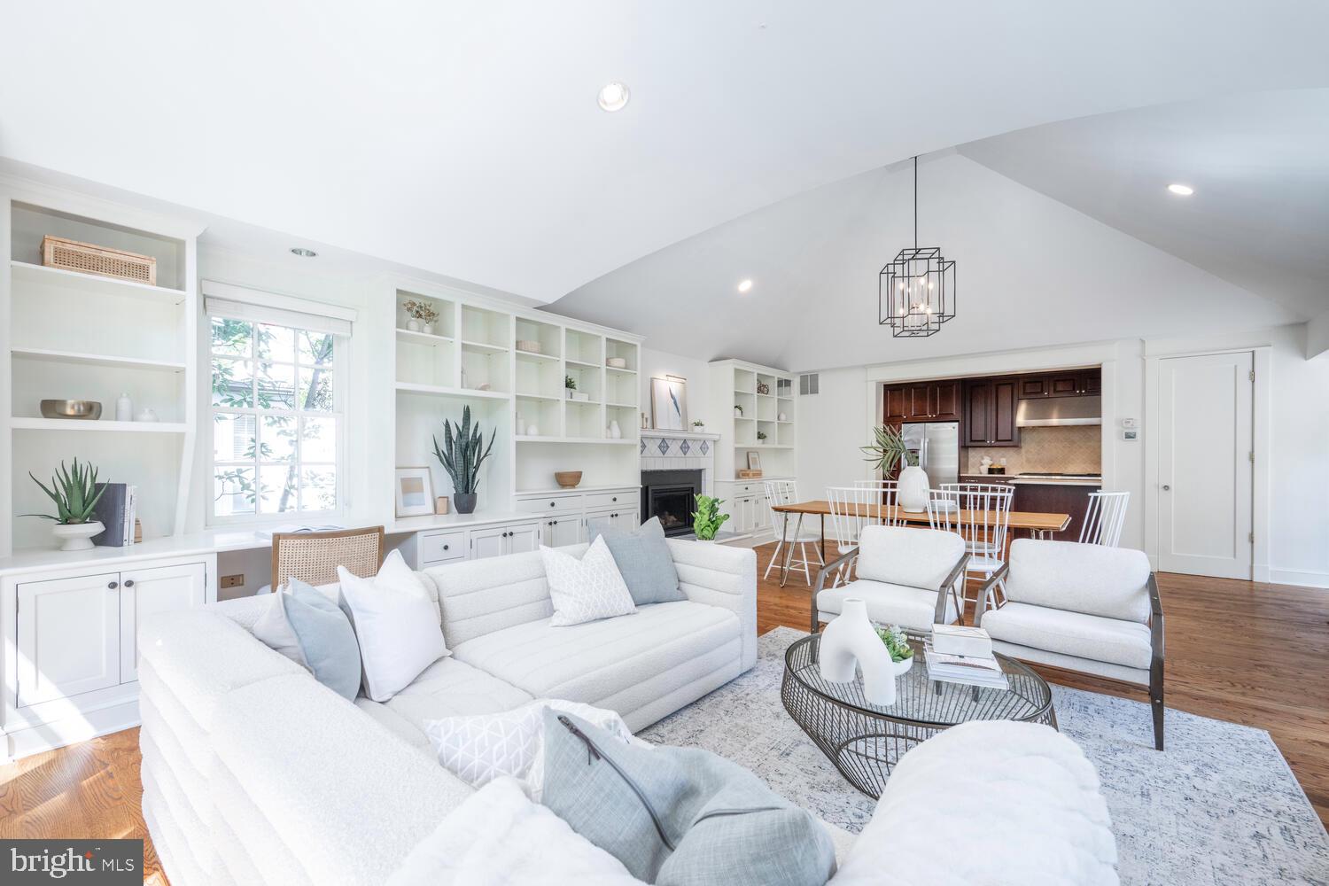 CHEVY CHASE VILLAGE - Residential