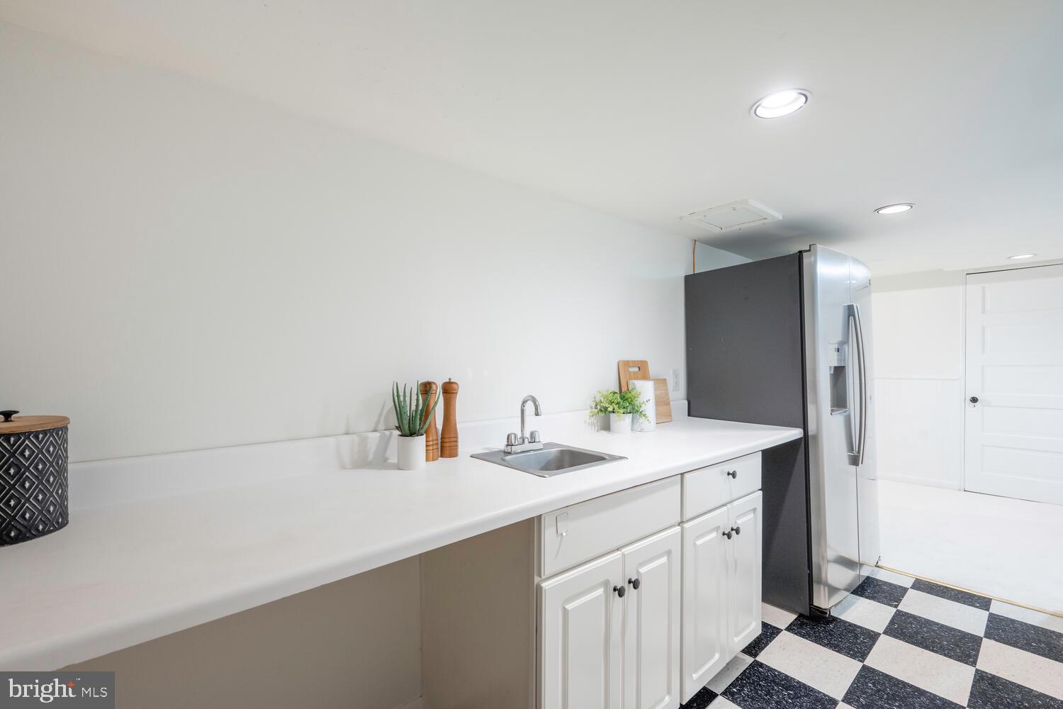 CHEVY CHASE VILLAGE - Residential