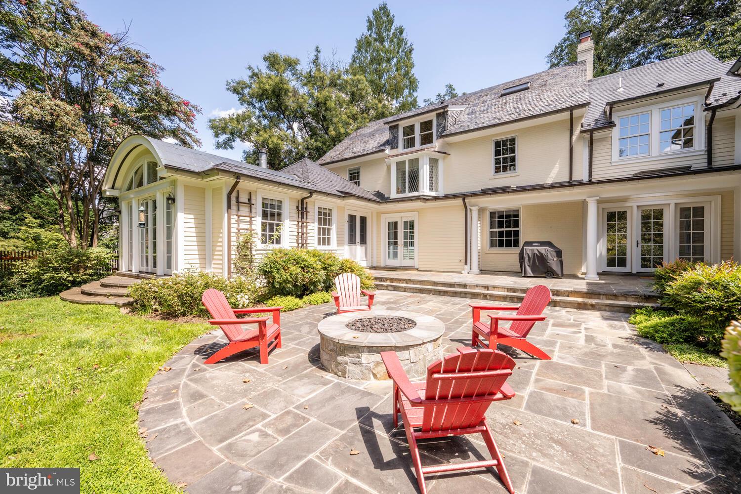 CHEVY CHASE VILLAGE - Residential