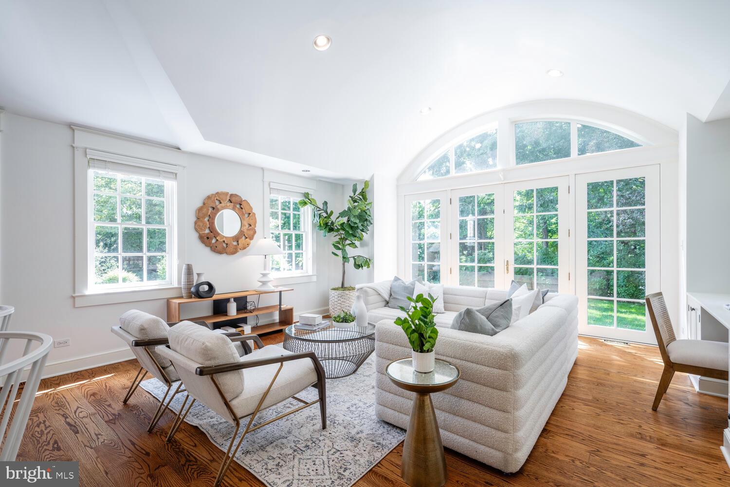 CHEVY CHASE VILLAGE - Residential