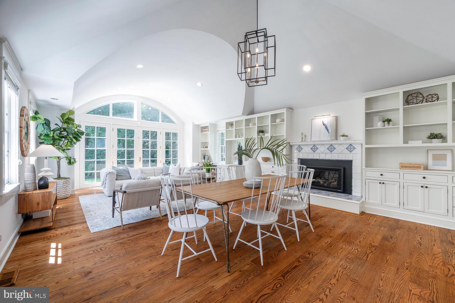 CHEVY CHASE VILLAGE - Residential