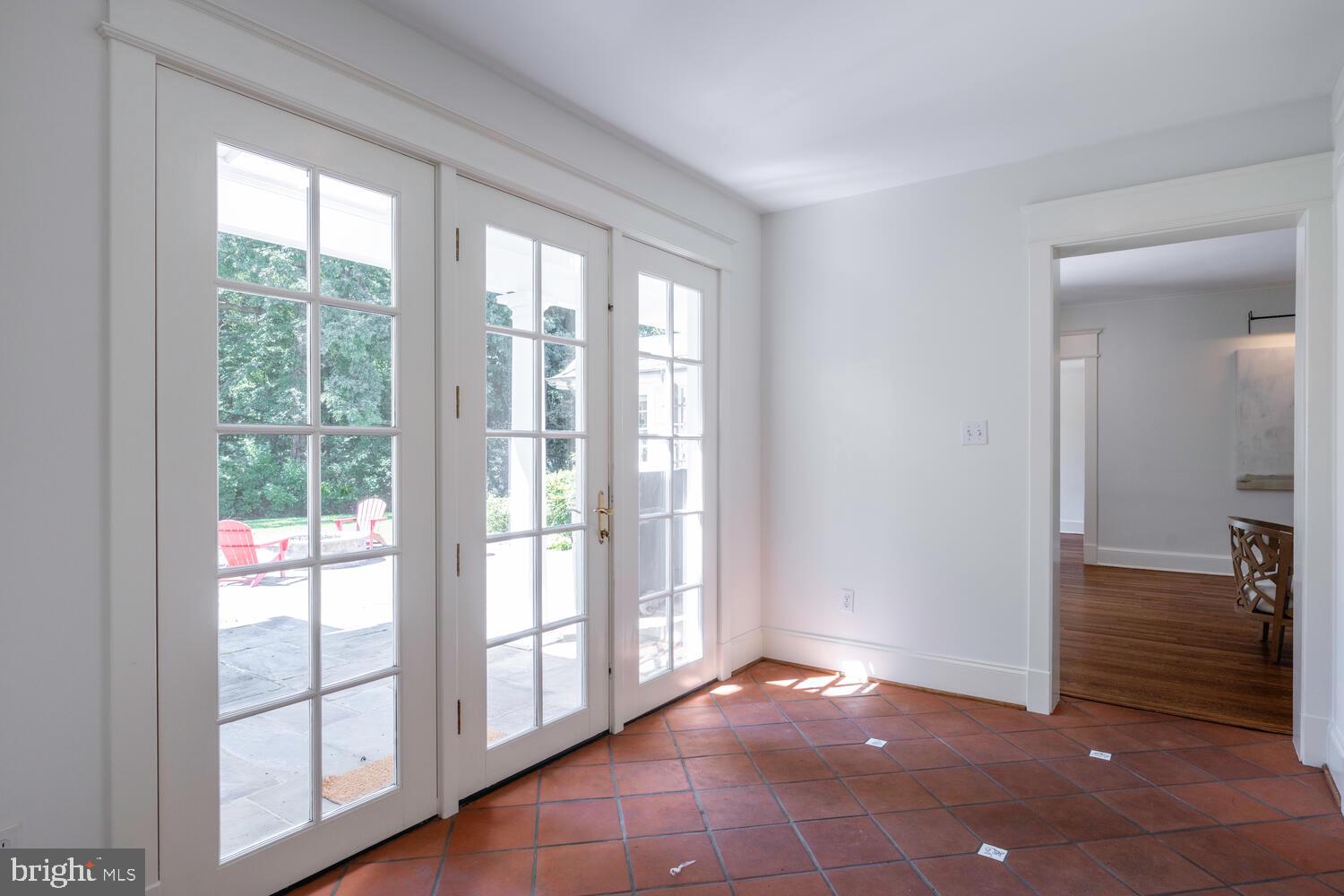 CHEVY CHASE VILLAGE - Residential