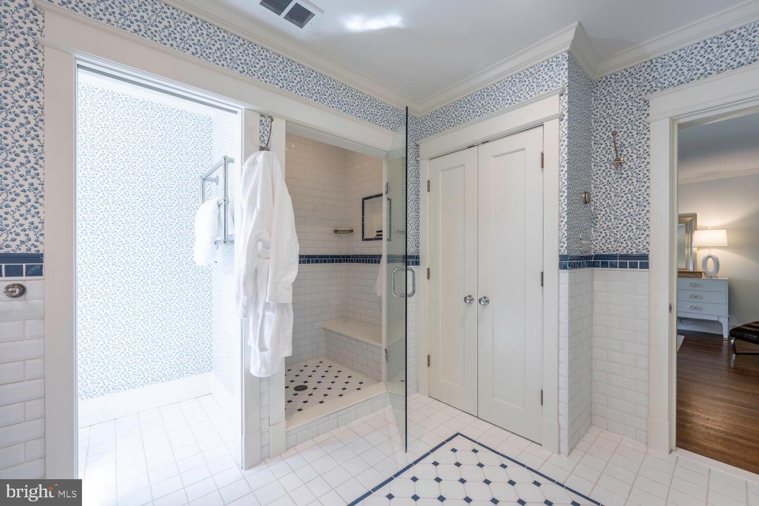 CHEVY CHASE VILLAGE - Residential