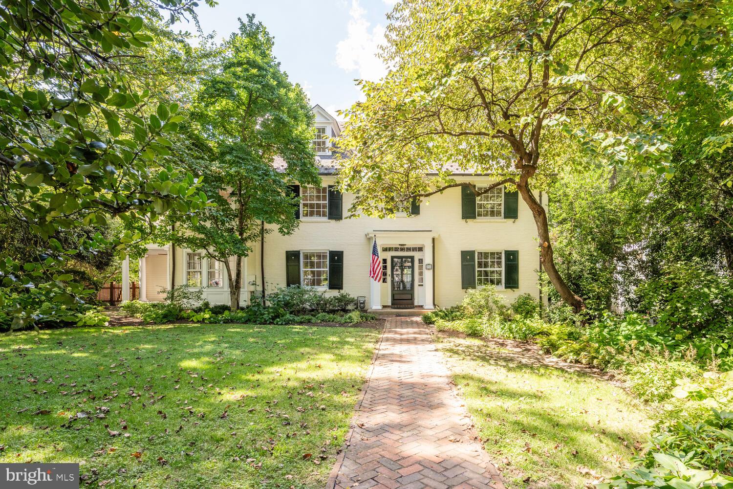 CHEVY CHASE VILLAGE - Residential