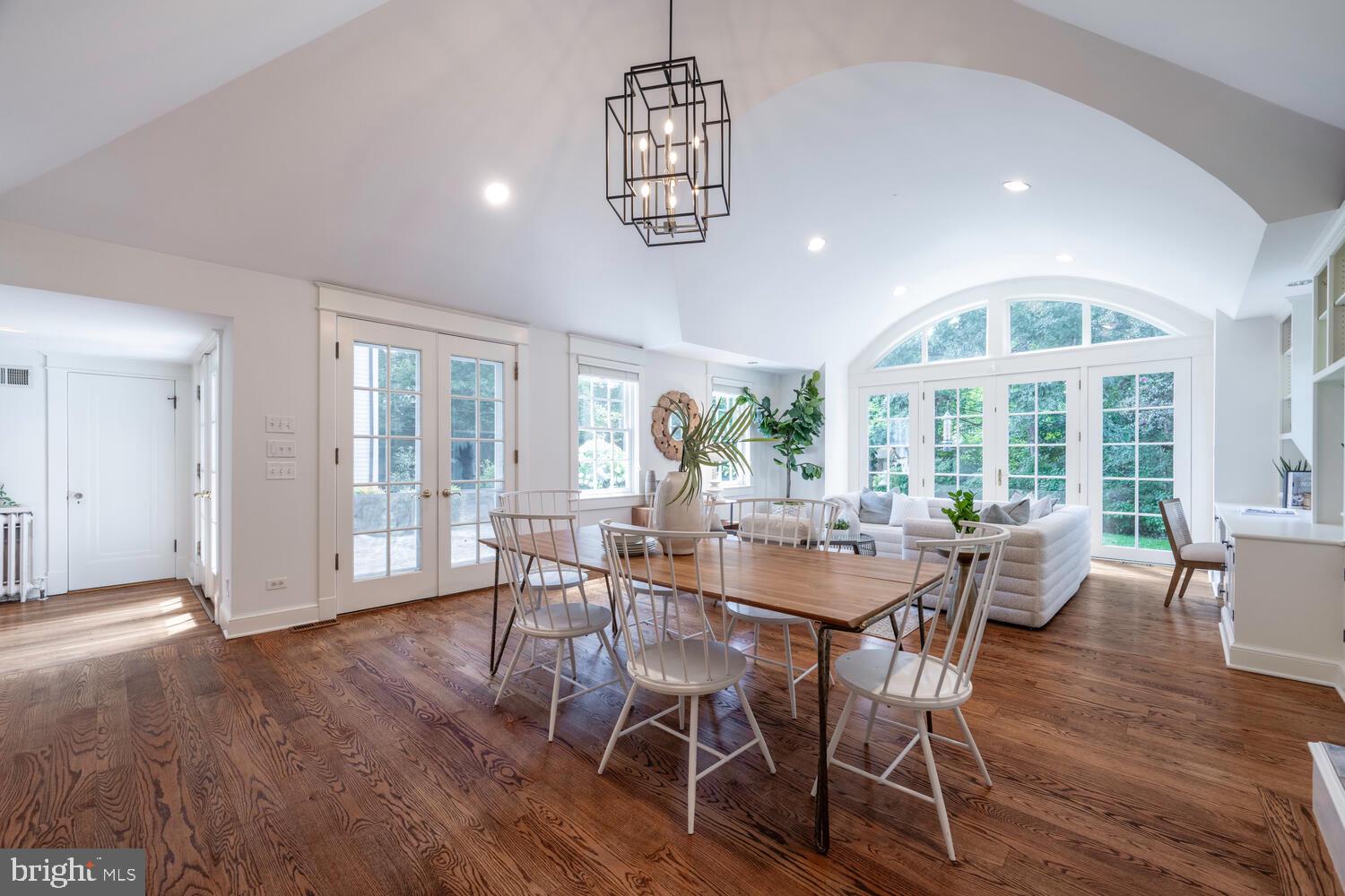 CHEVY CHASE VILLAGE - Residential