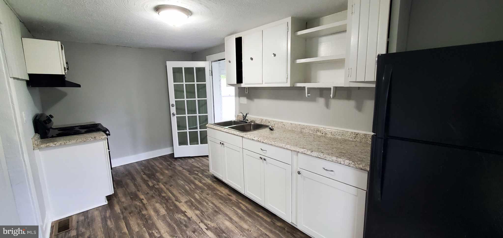 HILLCREST - Residential