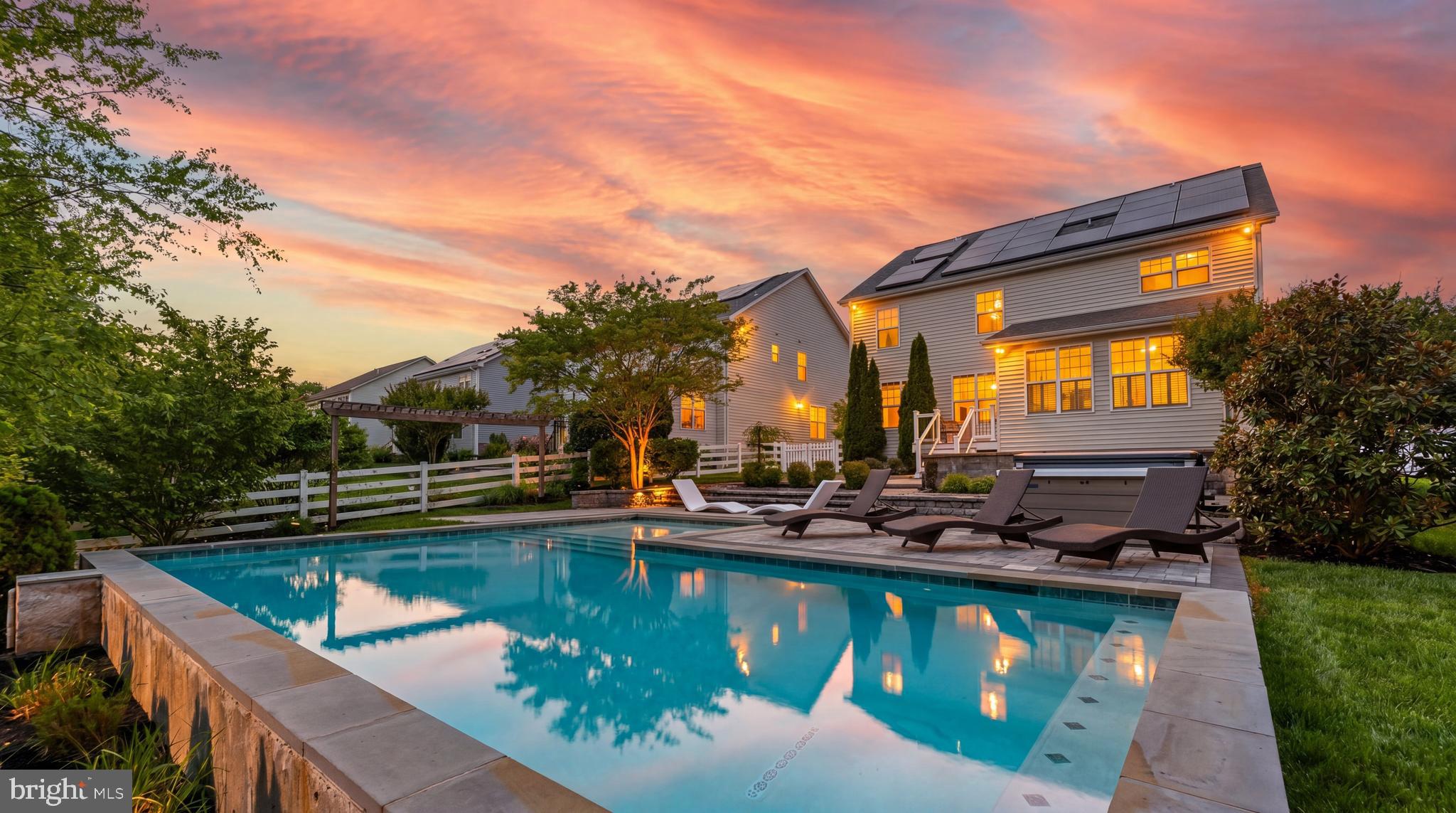 2435 MACALLISTER LANE