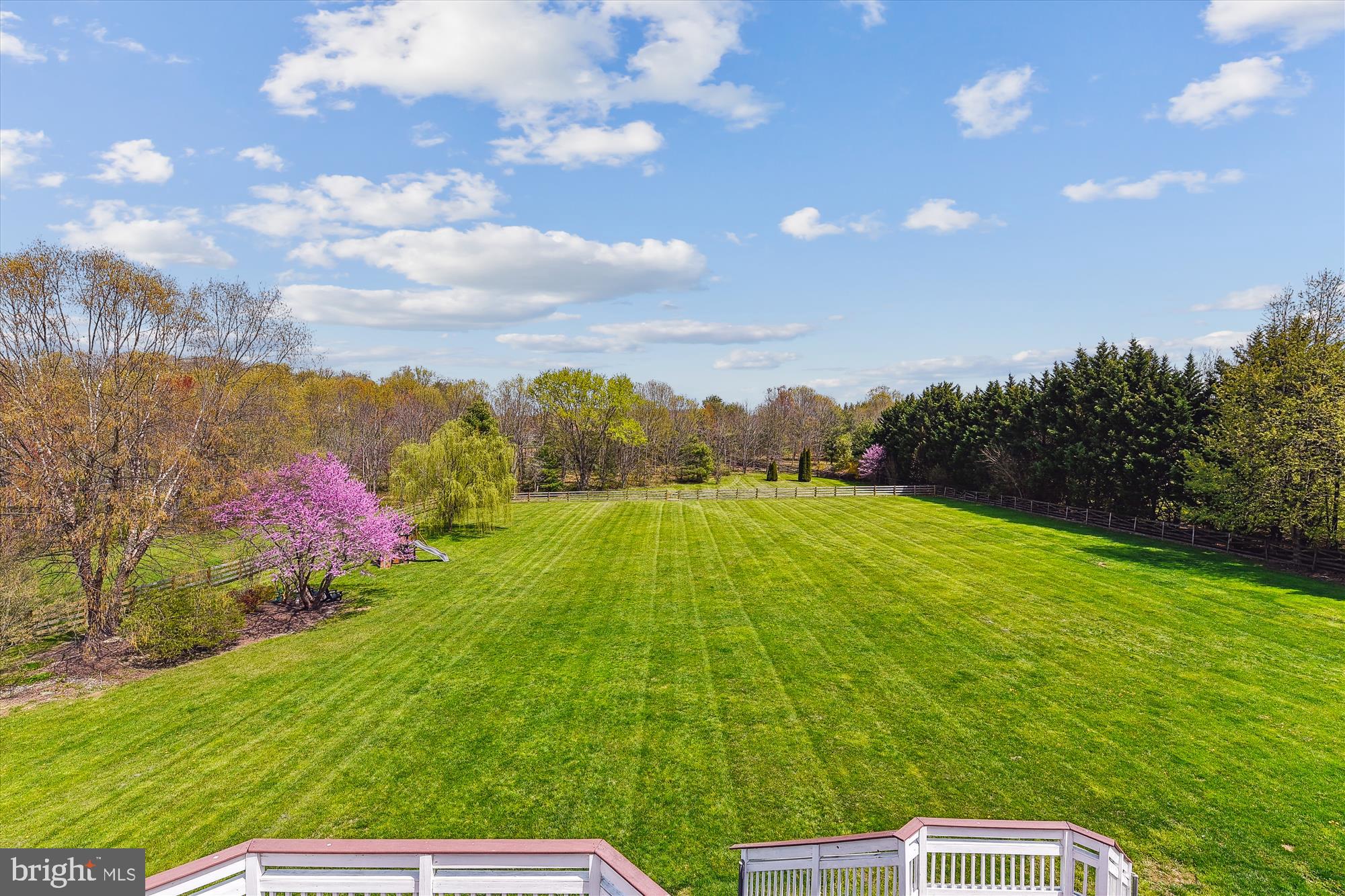 EAGLES GROVE - Residential