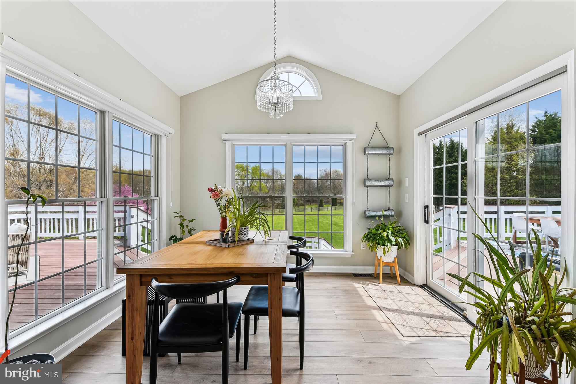 EAGLES GROVE - Residential