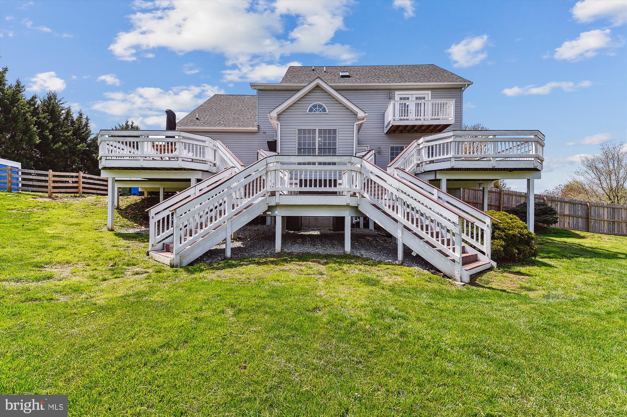 1411 EAGLES GROVE COURT