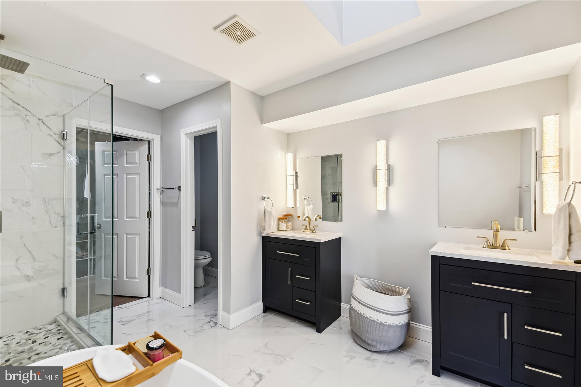 EAGLES GROVE - Residential