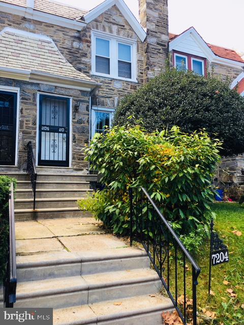 Spacious row home on a beautiful tree line street centrally located near public transportation, shops, restaurants and the famous Cheltenham Square Outlet Mall.