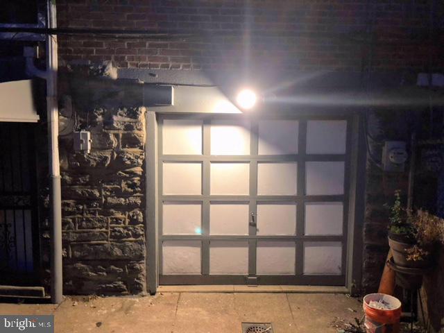 WEST OAK LANE - Residential Lease