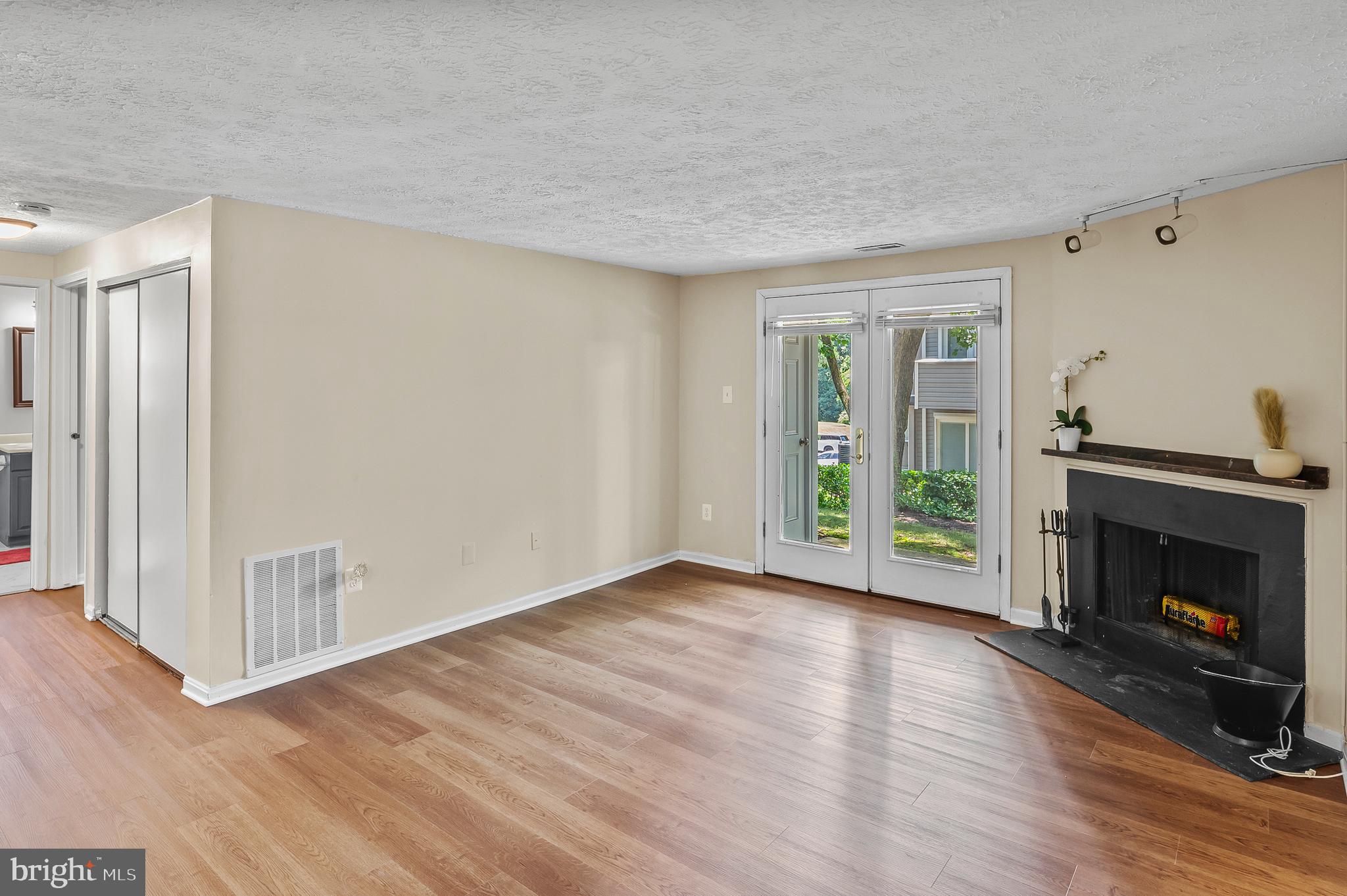 CASTLETREE CONDOMINIUMS - Residential