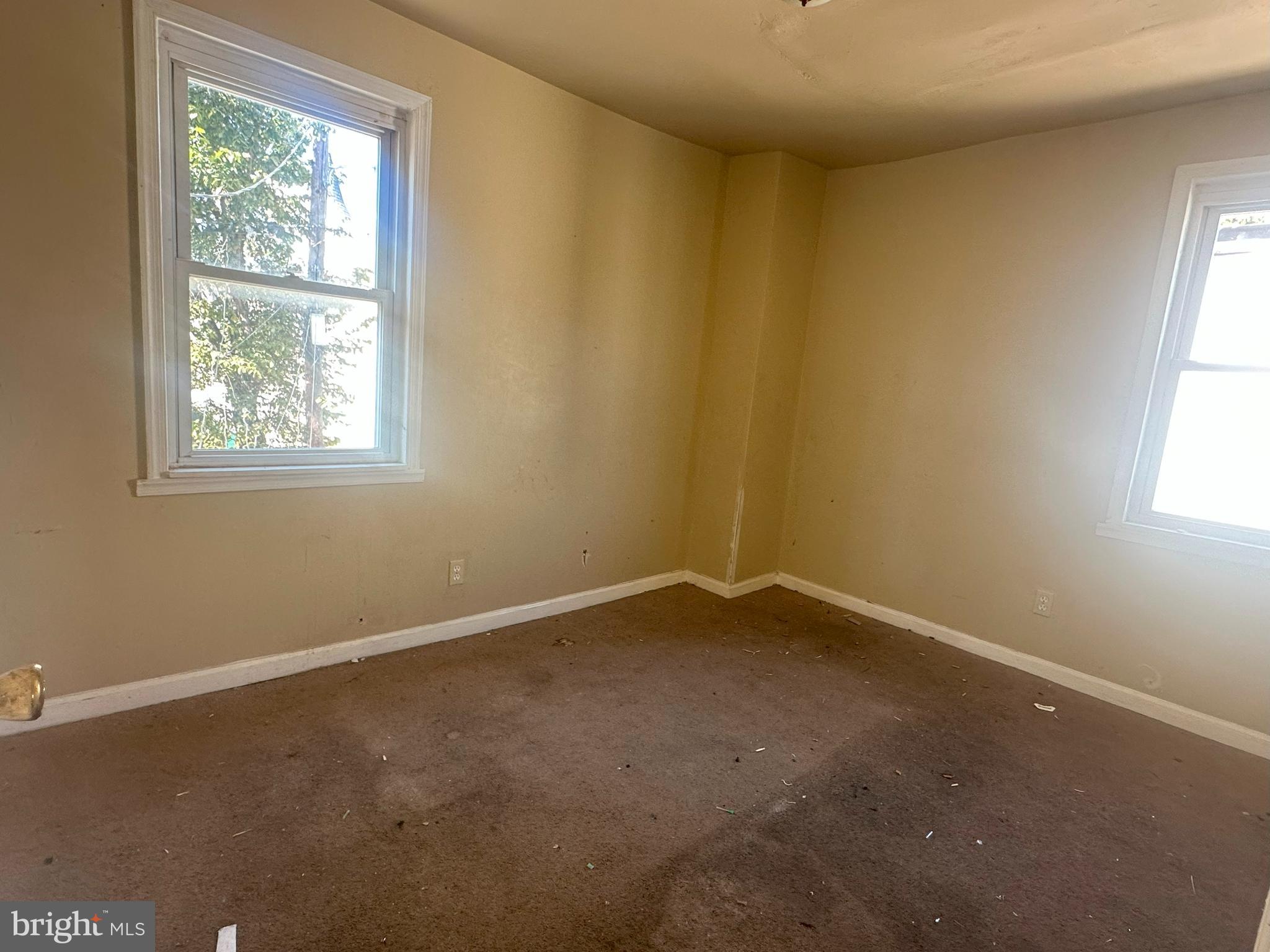 BROADWAY EAST - Residential