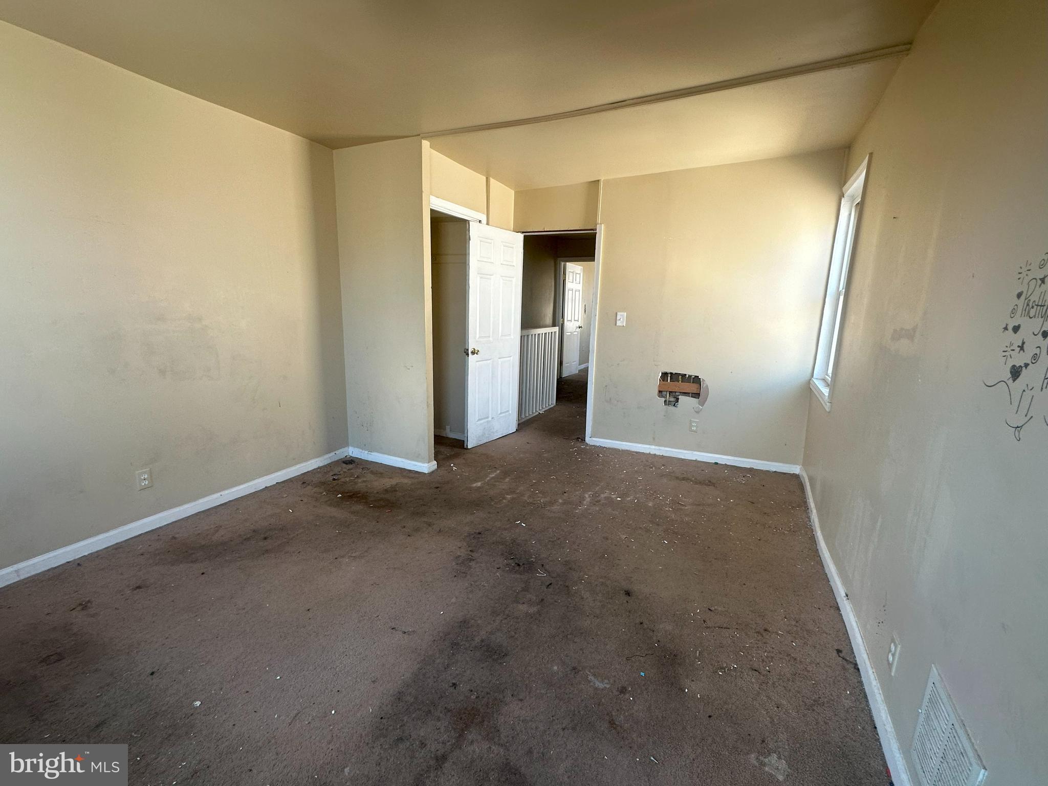 BROADWAY EAST - Residential