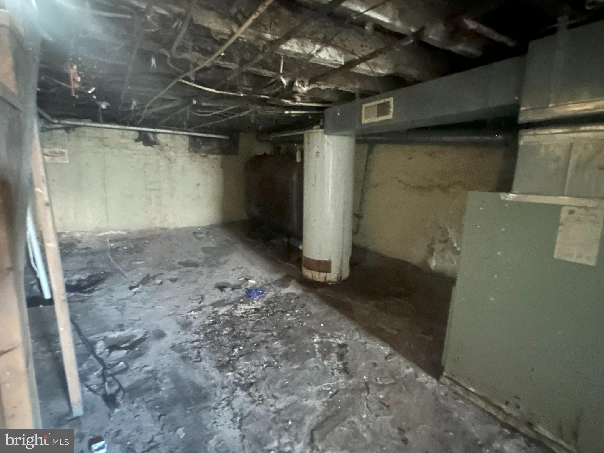 BROADWAY EAST - Residential