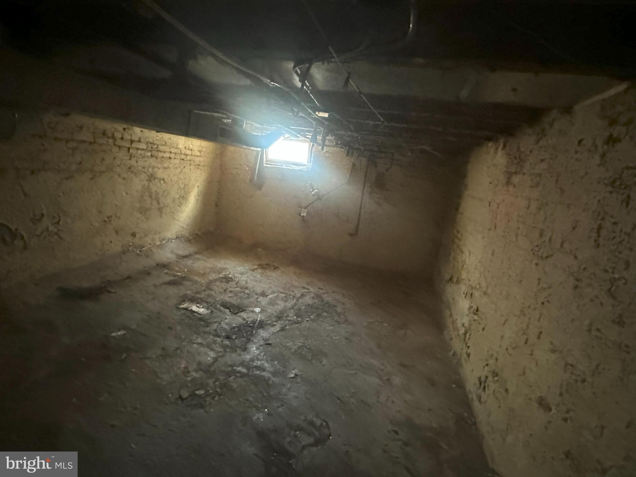 BROADWAY EAST - Residential