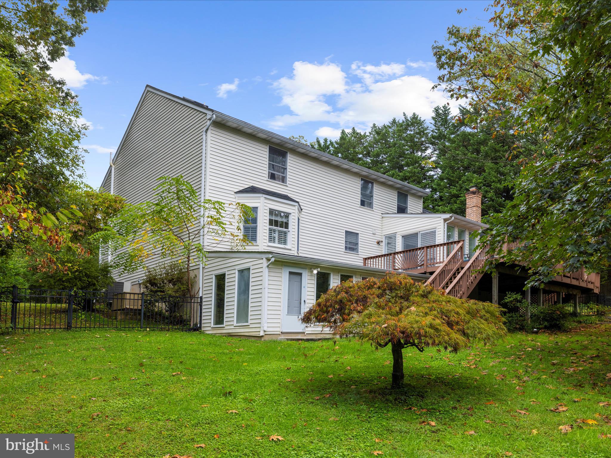 1868 LYNNFIELD DRIVE