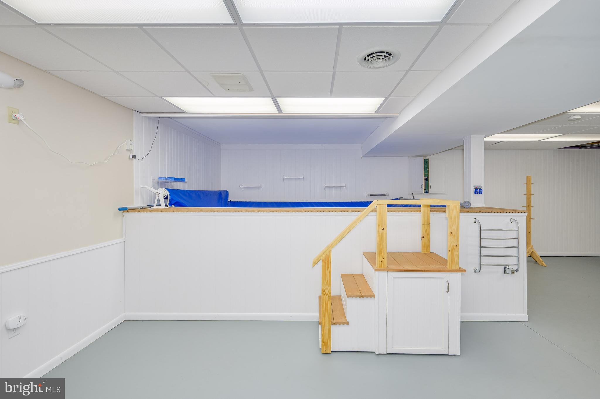 GUILFORD HILLS EAST - Residential