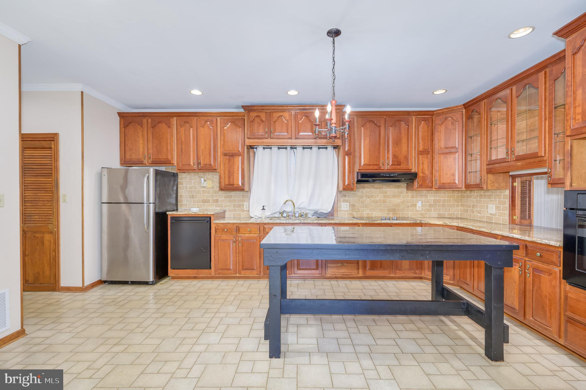 GUILFORD HILLS EAST - Residential