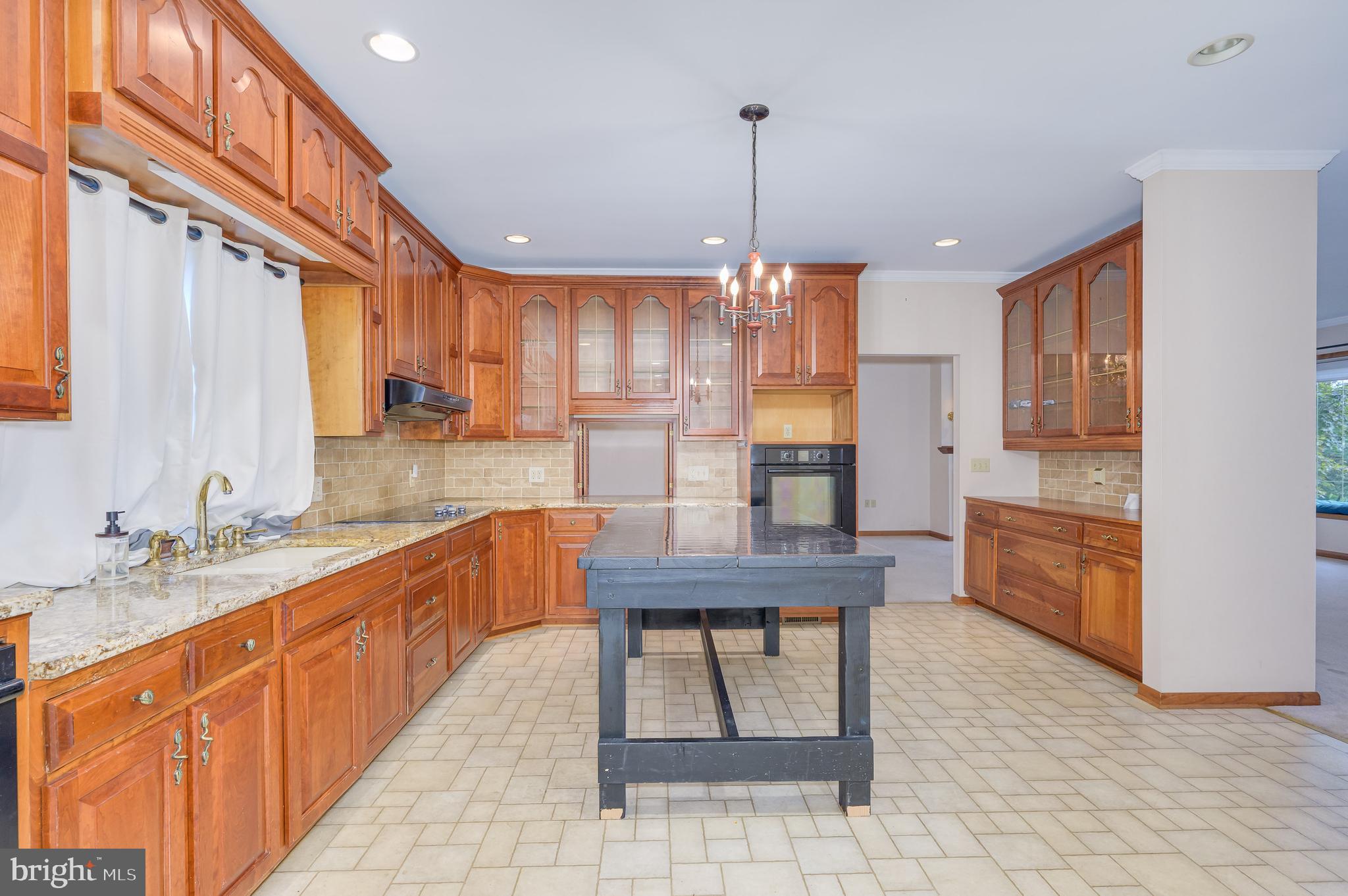 GUILFORD HILLS EAST - Residential