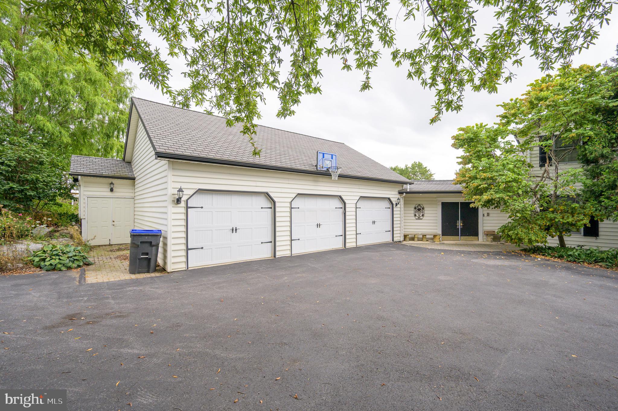 GUILFORD HILLS EAST - Residential