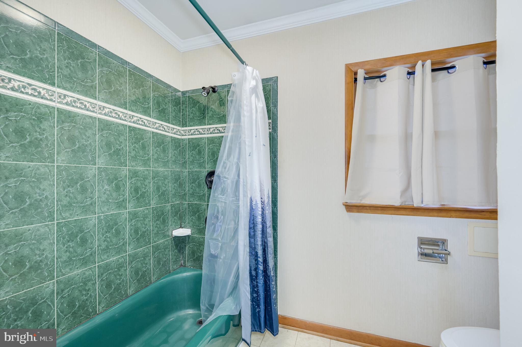 GUILFORD HILLS EAST - Residential