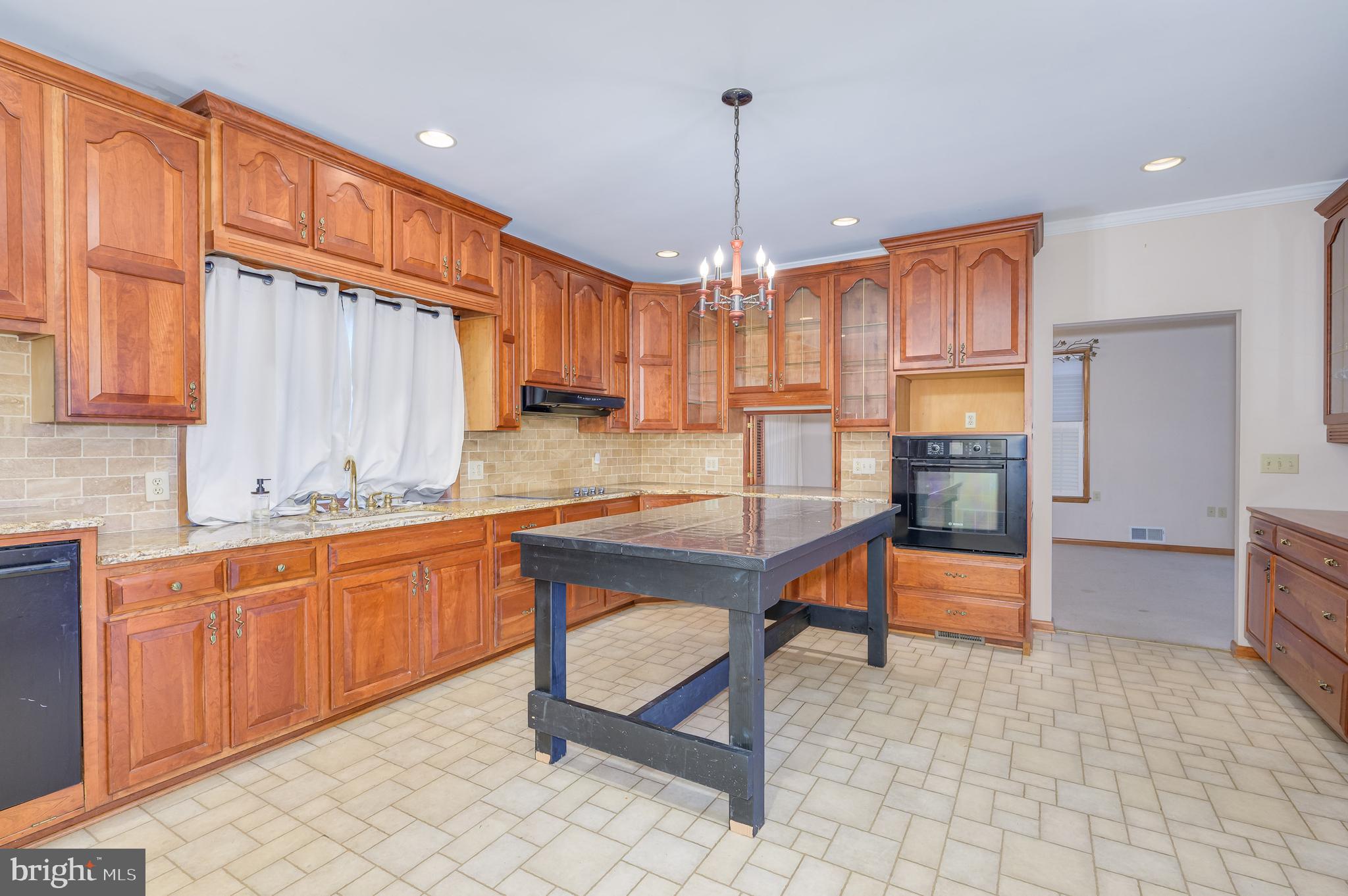 GUILFORD HILLS EAST - Residential