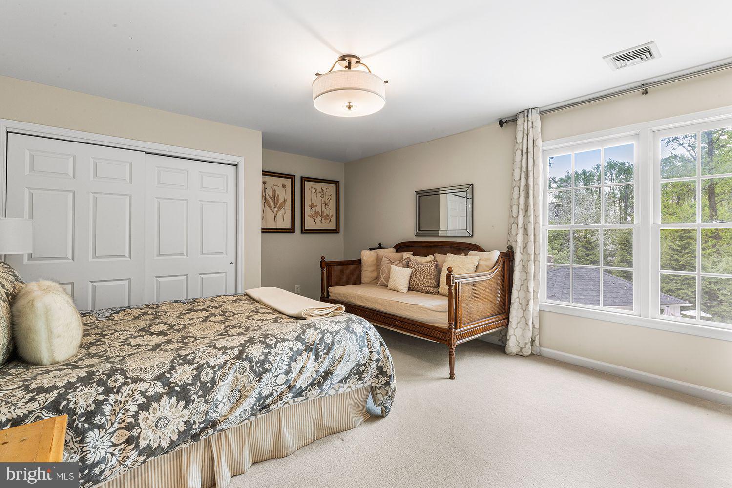 WHITEHORSE - Residential
