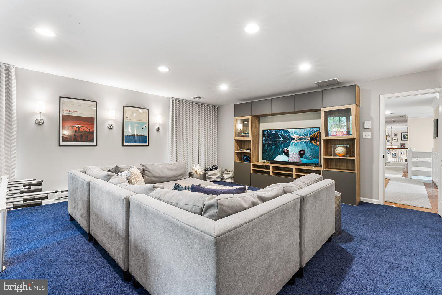WHITEHORSE - Residential