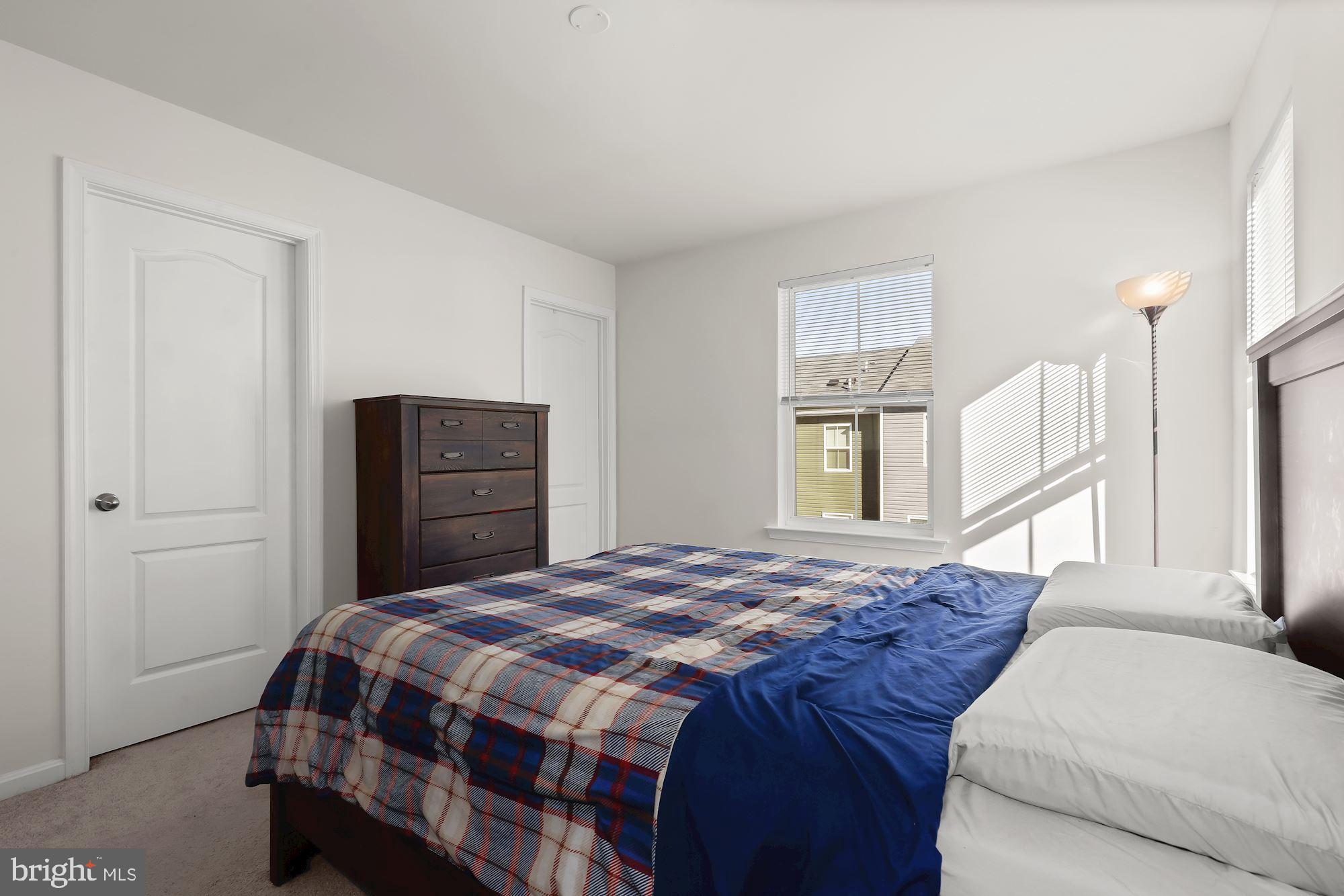 MEADE'S CROSSING - Residential