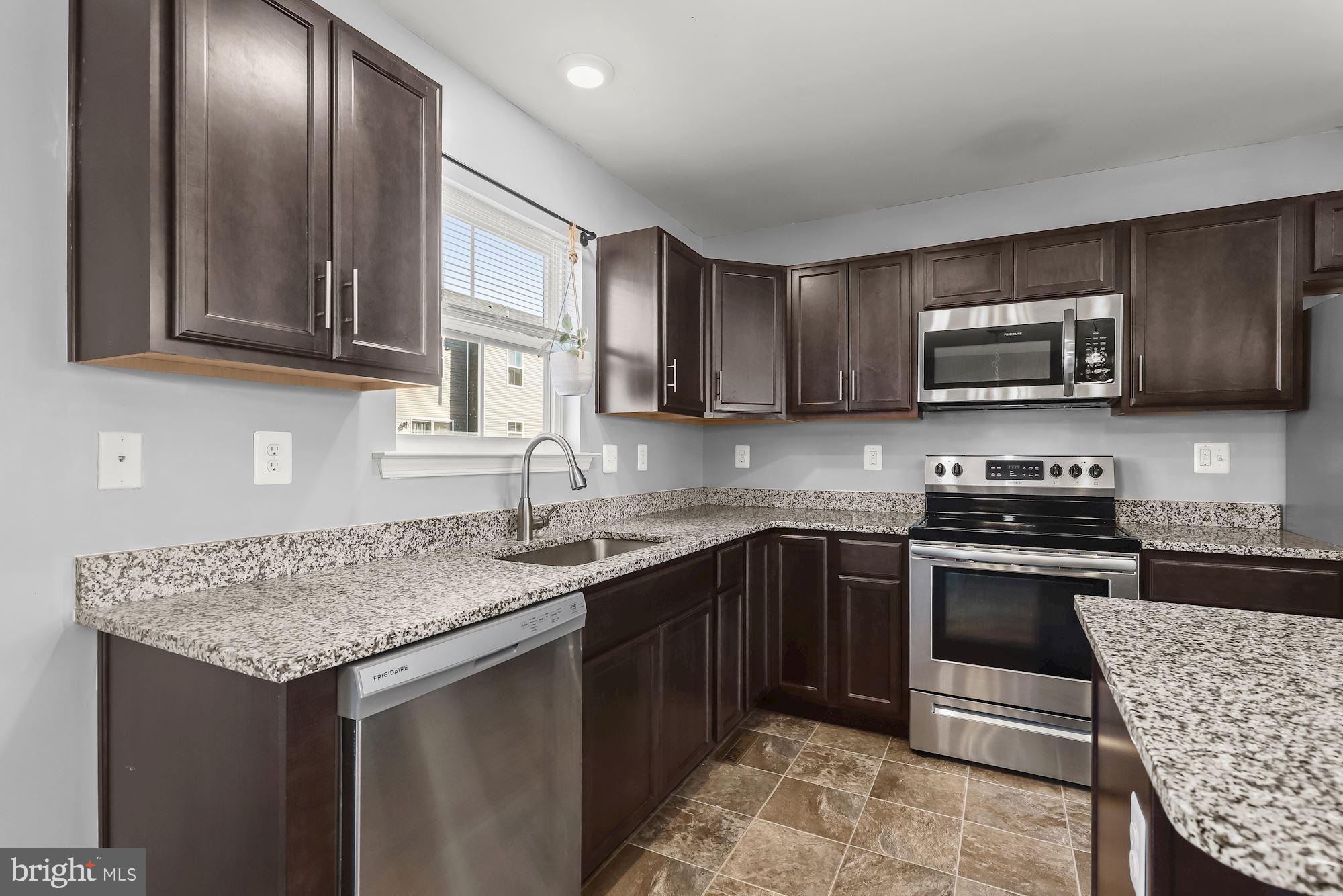 MEADE'S CROSSING - Residential