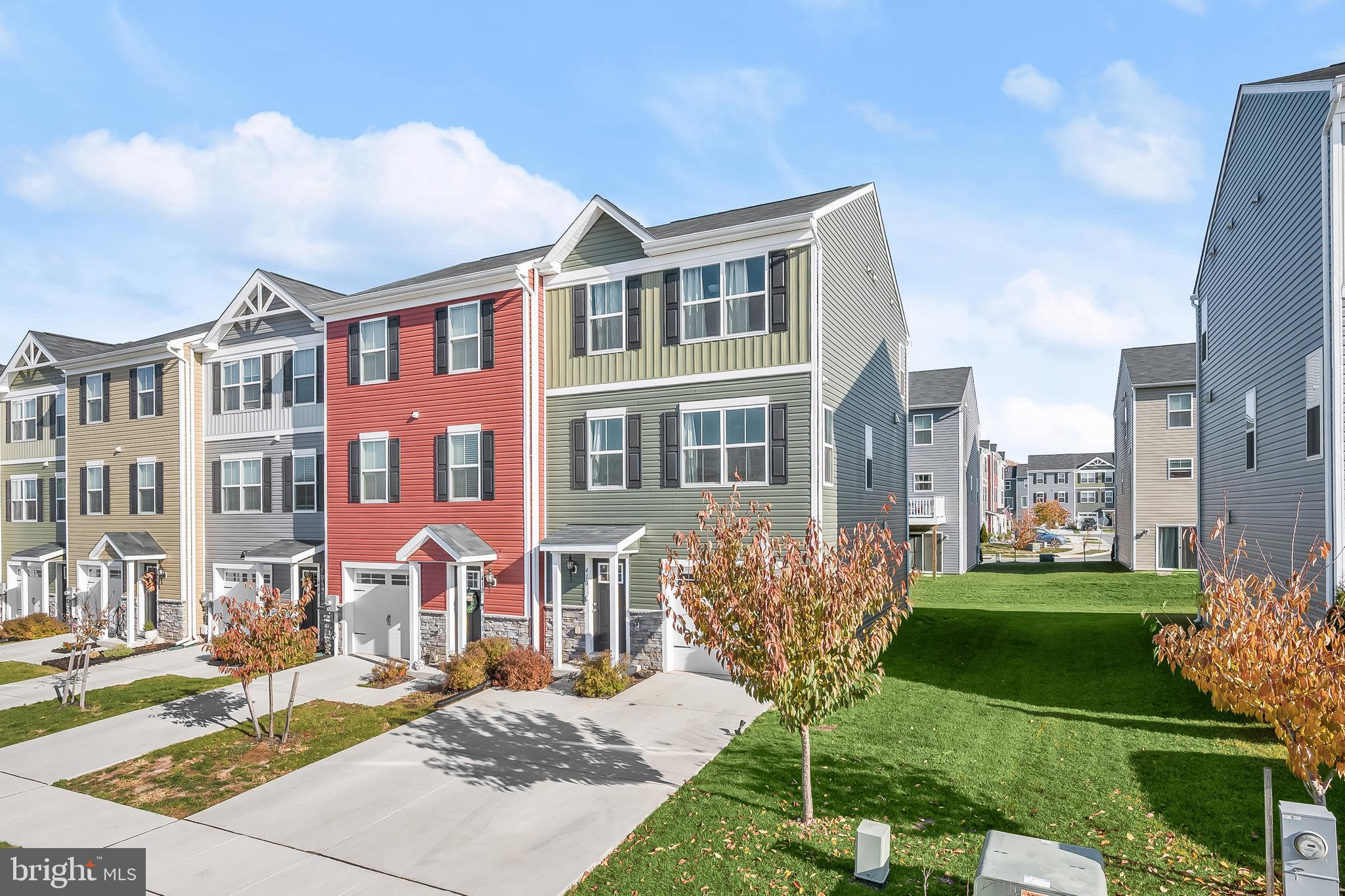 MEADE'S CROSSING - Residential