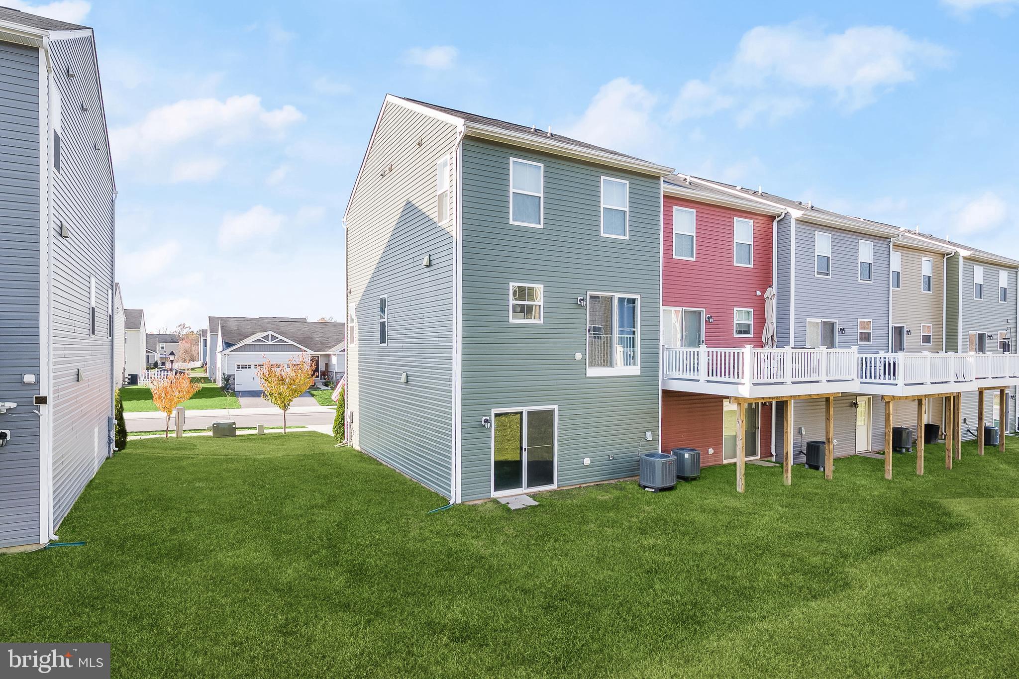 MEADE'S CROSSING - Residential