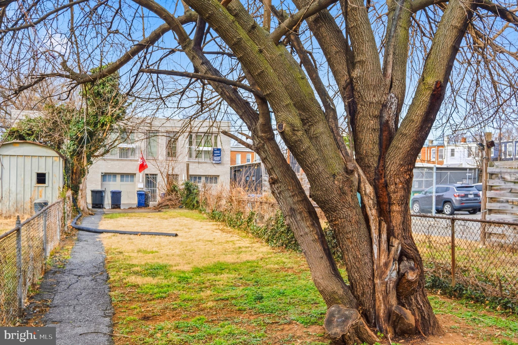 OLD CITY #1 - Commercial Sale