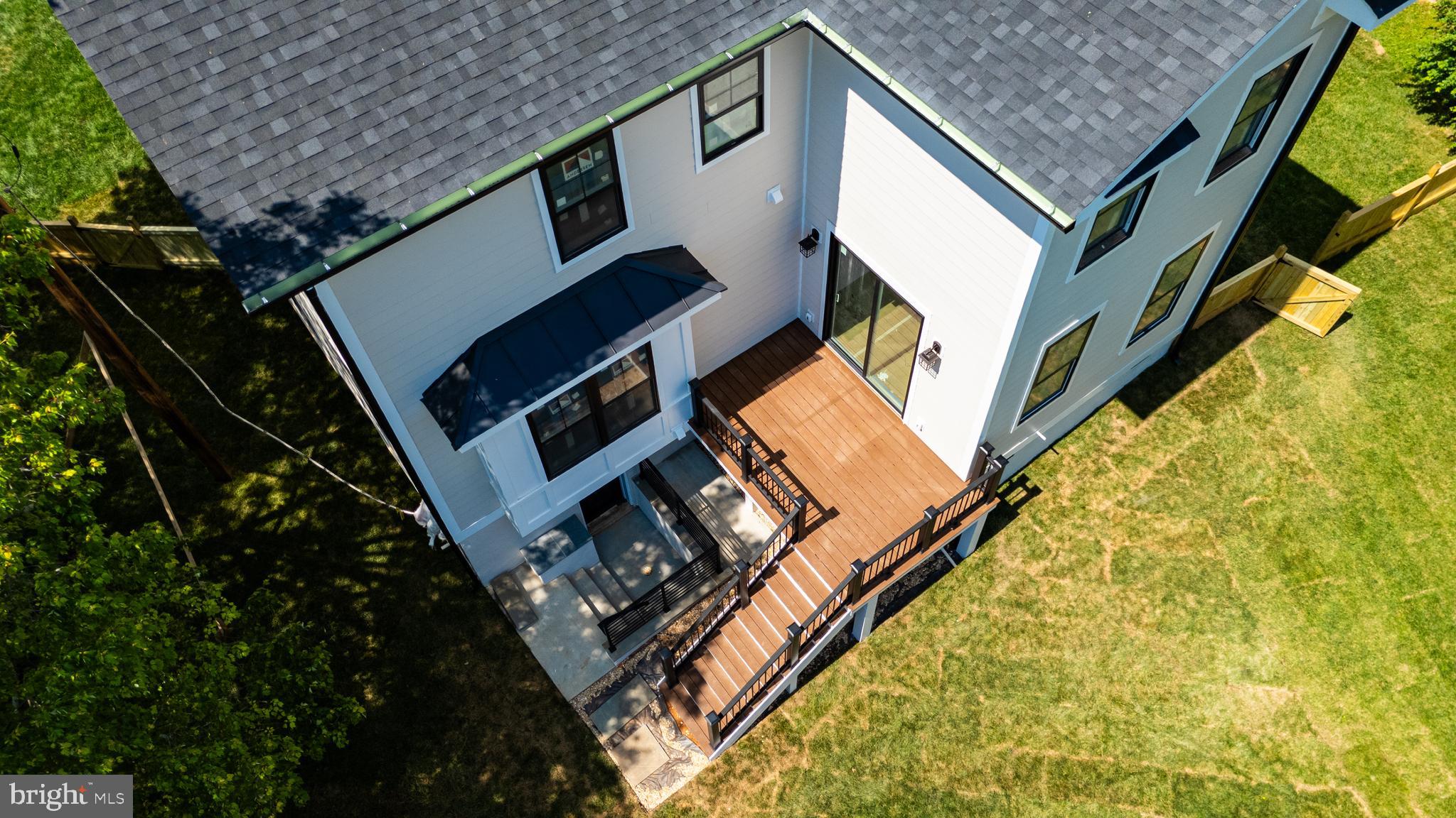 ROCK CREEK PALISADES - Residential