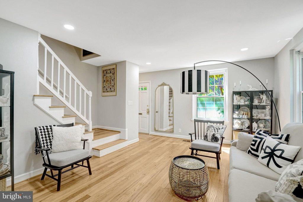 Photo of 4847 27th Road S, ARLINGTON, VA 22206 (MLS # VAAR2072392)