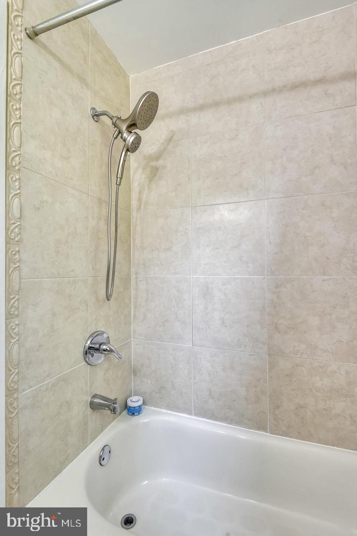 FAIRLINGTON VILLAGES - Residential