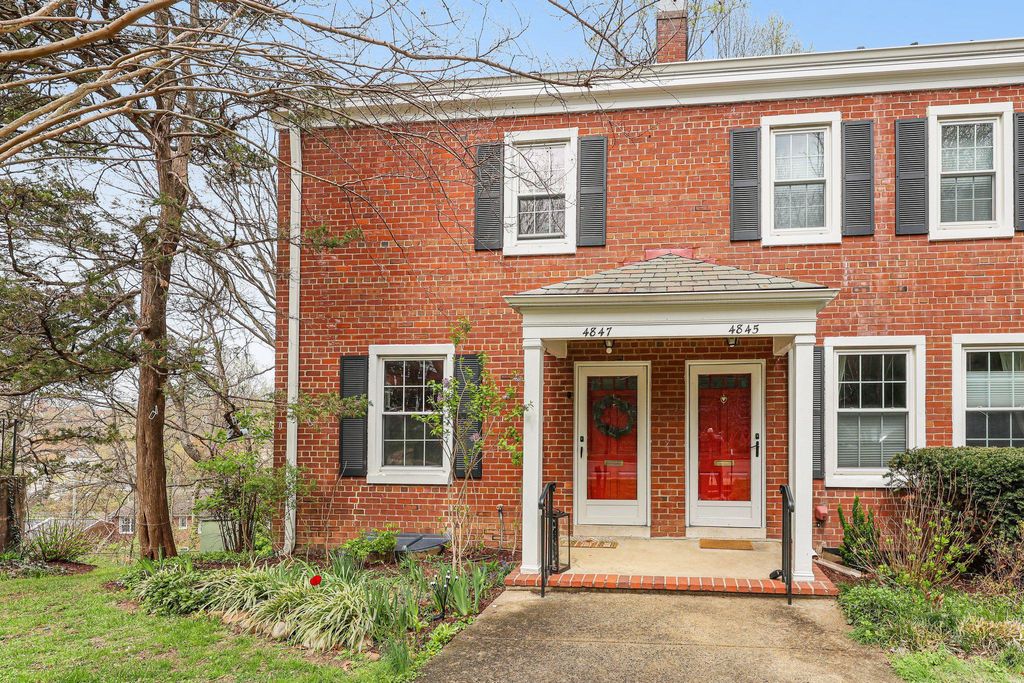 Photo of 4847 27th Road S, ARLINGTON, VA 22206 (MLS # VAAR2072392)