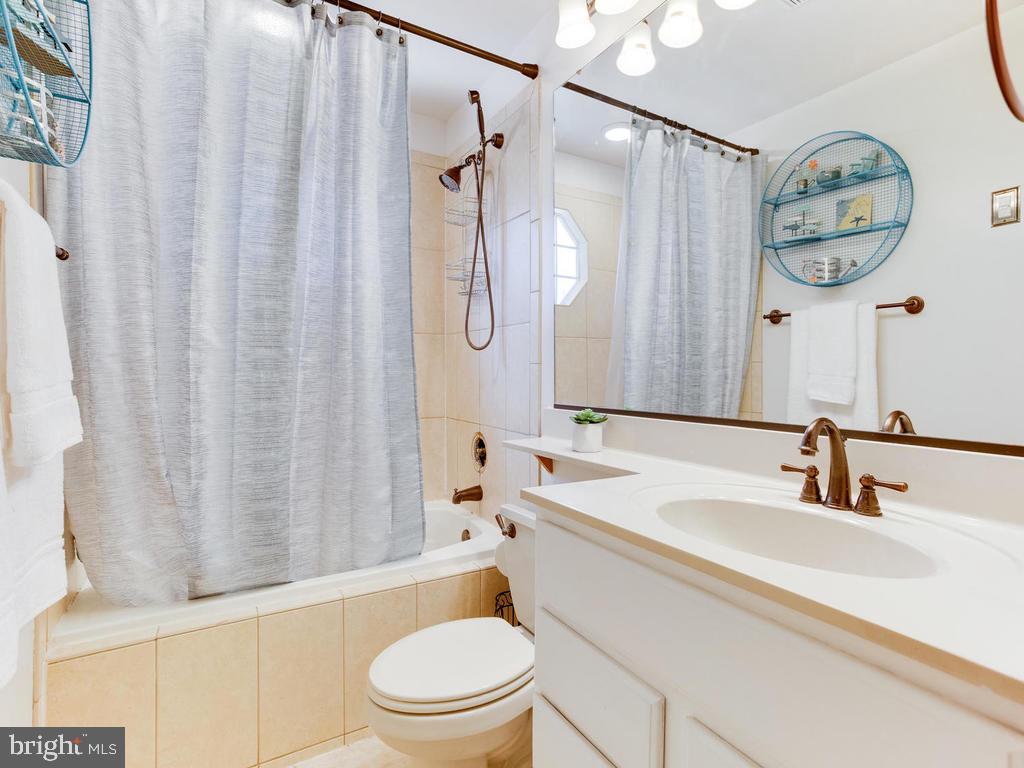 NORTH CHESAPEAKE BEACH - Residential