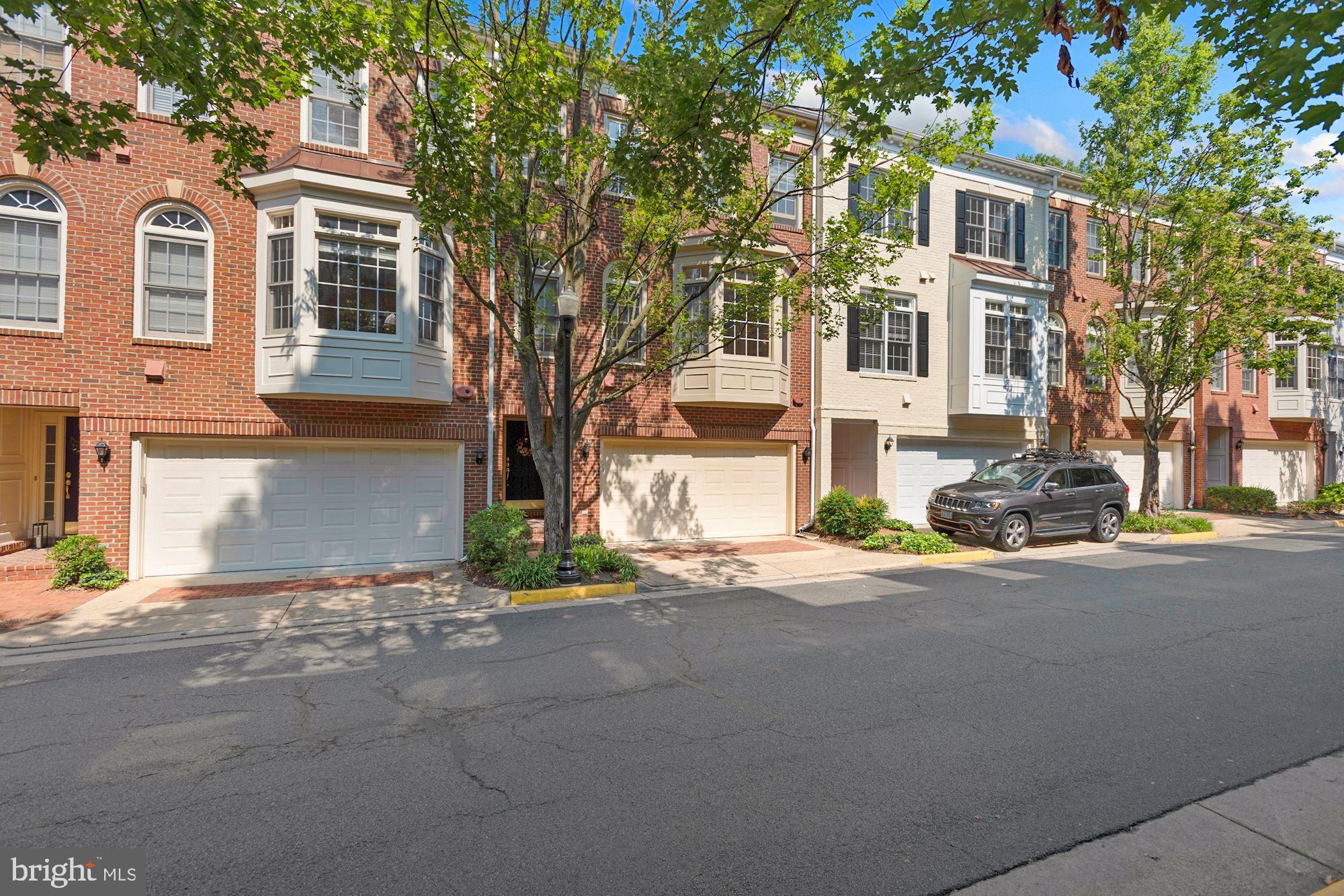 TYSONS VILLAGE - Residential Lease