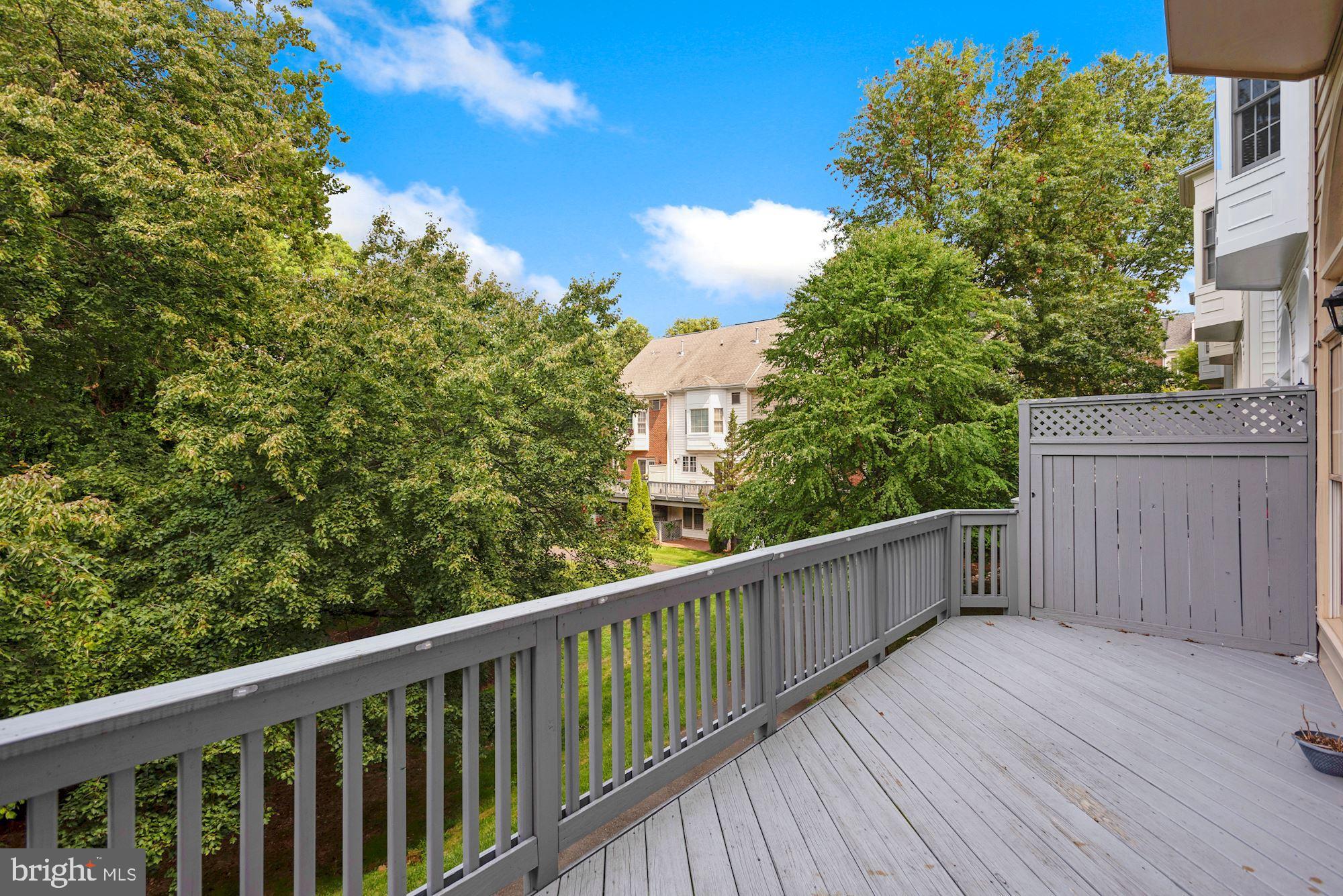 TYSONS VILLAGE - Residential Lease