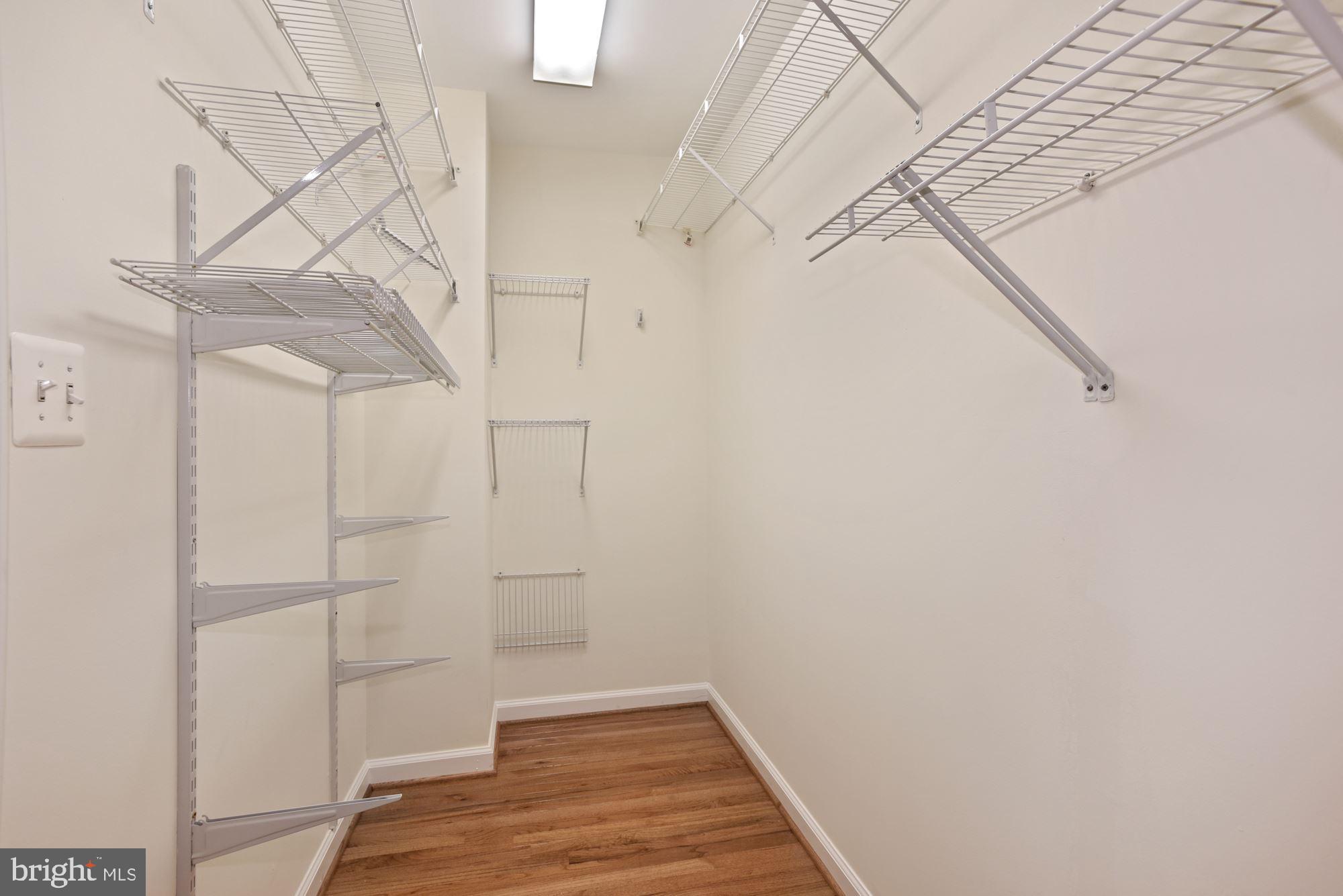 TYSONS VILLAGE - Residential Lease