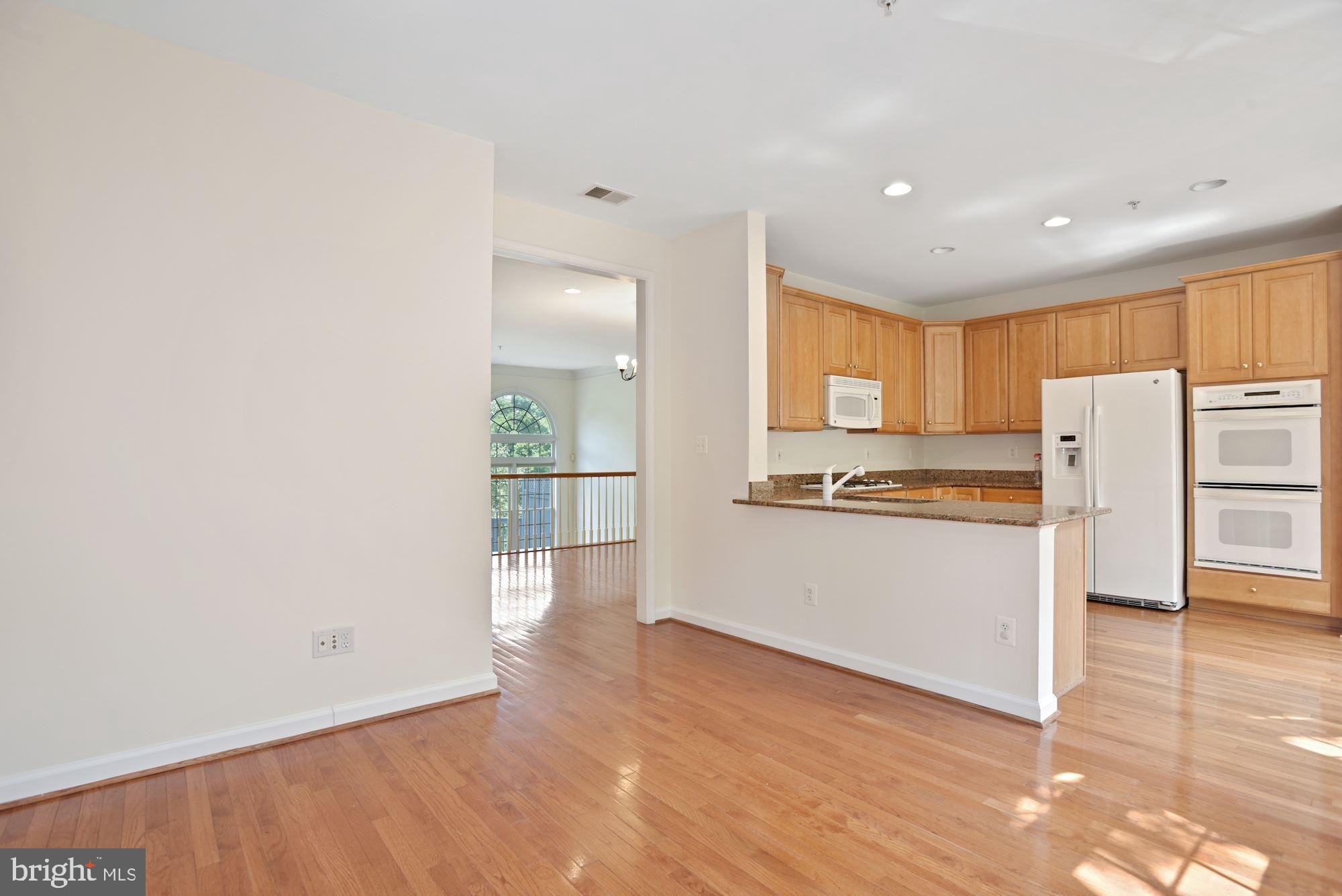 TYSONS VILLAGE - Residential Lease