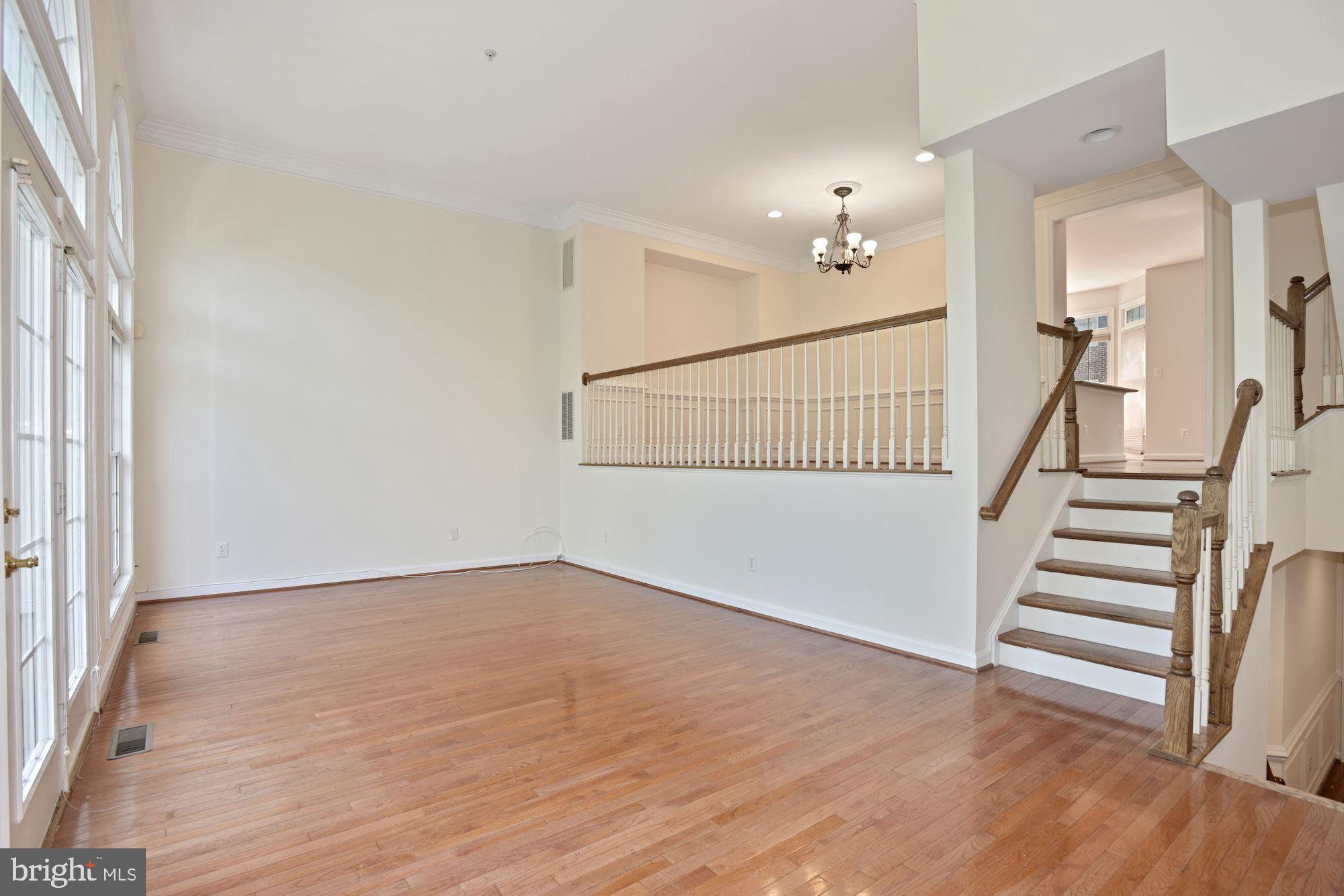 TYSONS VILLAGE - Residential Lease