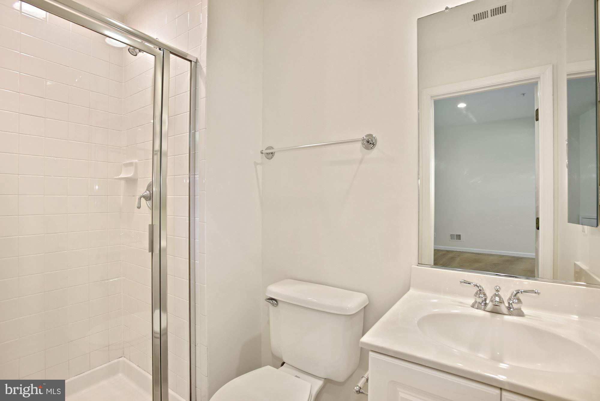 TYSONS VILLAGE - Residential Lease