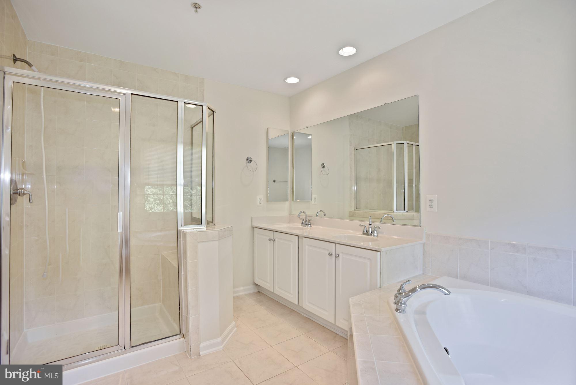 TYSONS VILLAGE - Residential Lease