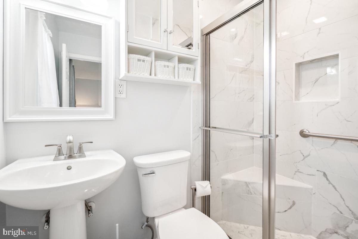 LAKE RIDGE - Residential